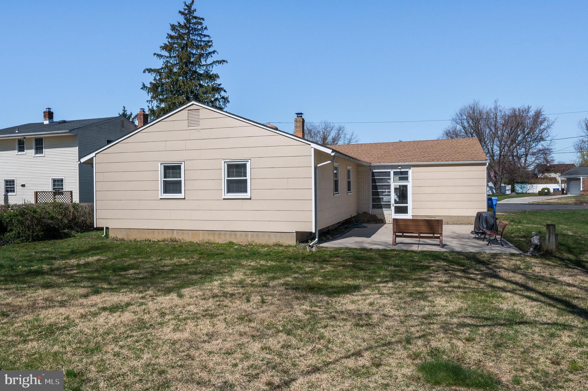 6 CHESTNUT HILL COURT