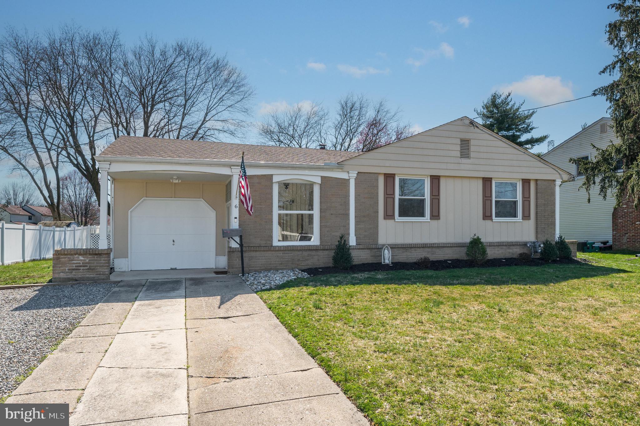 6 CHESTNUT HILL COURT