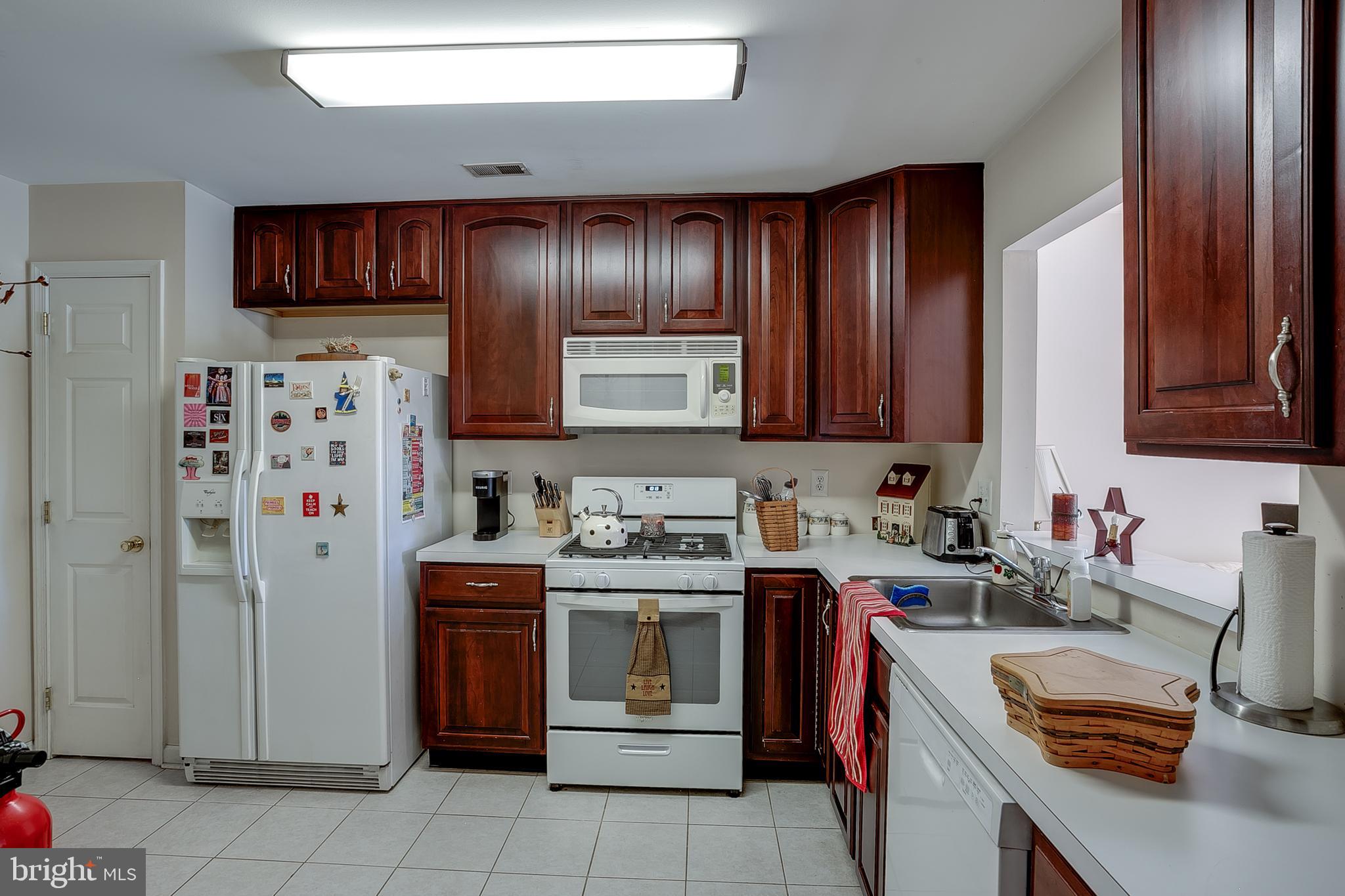 1606 Delancey Way