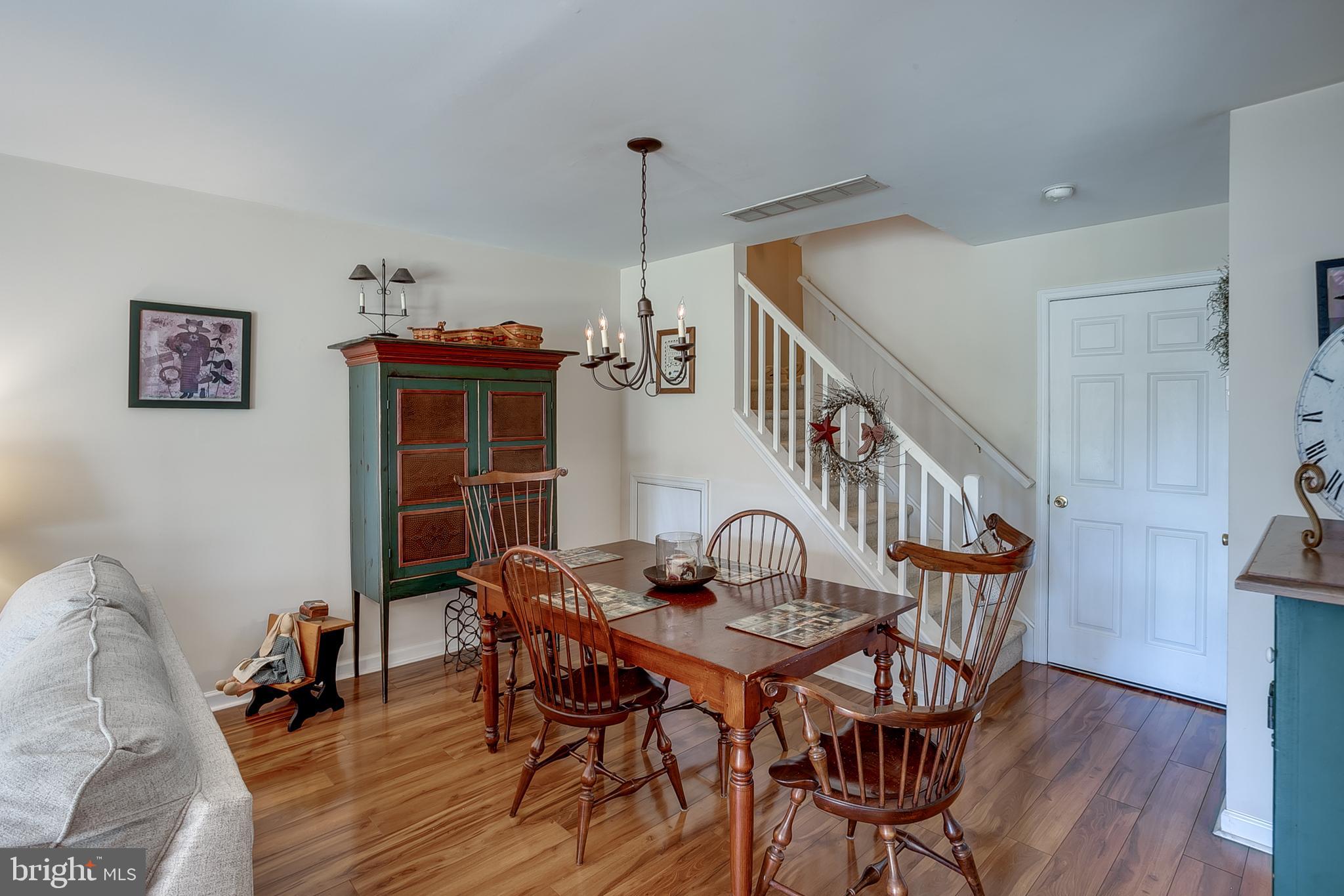 1606 Delancey Way