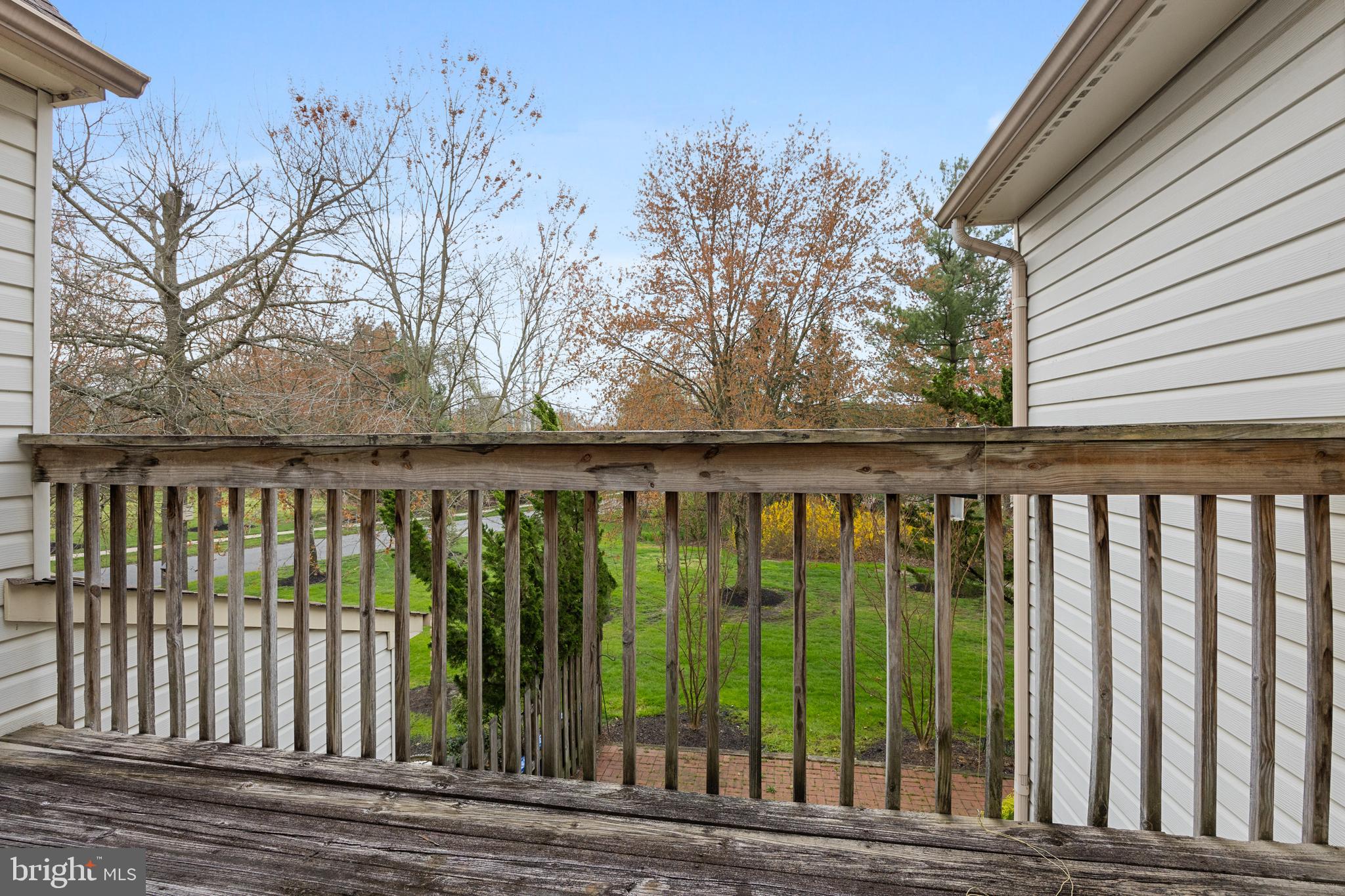2 Dorset Dr