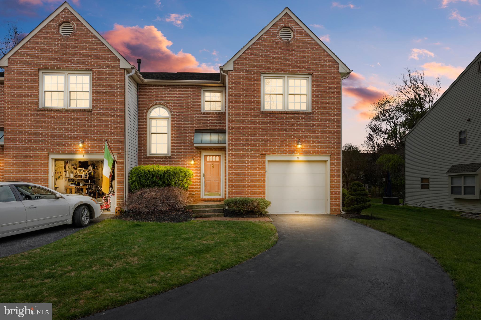 2 Dorset Dr