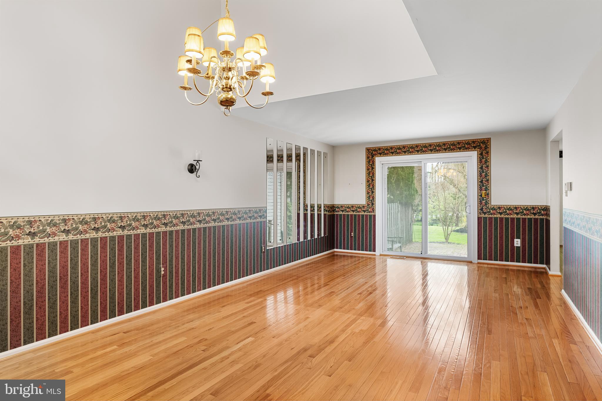 2 Dorset Dr