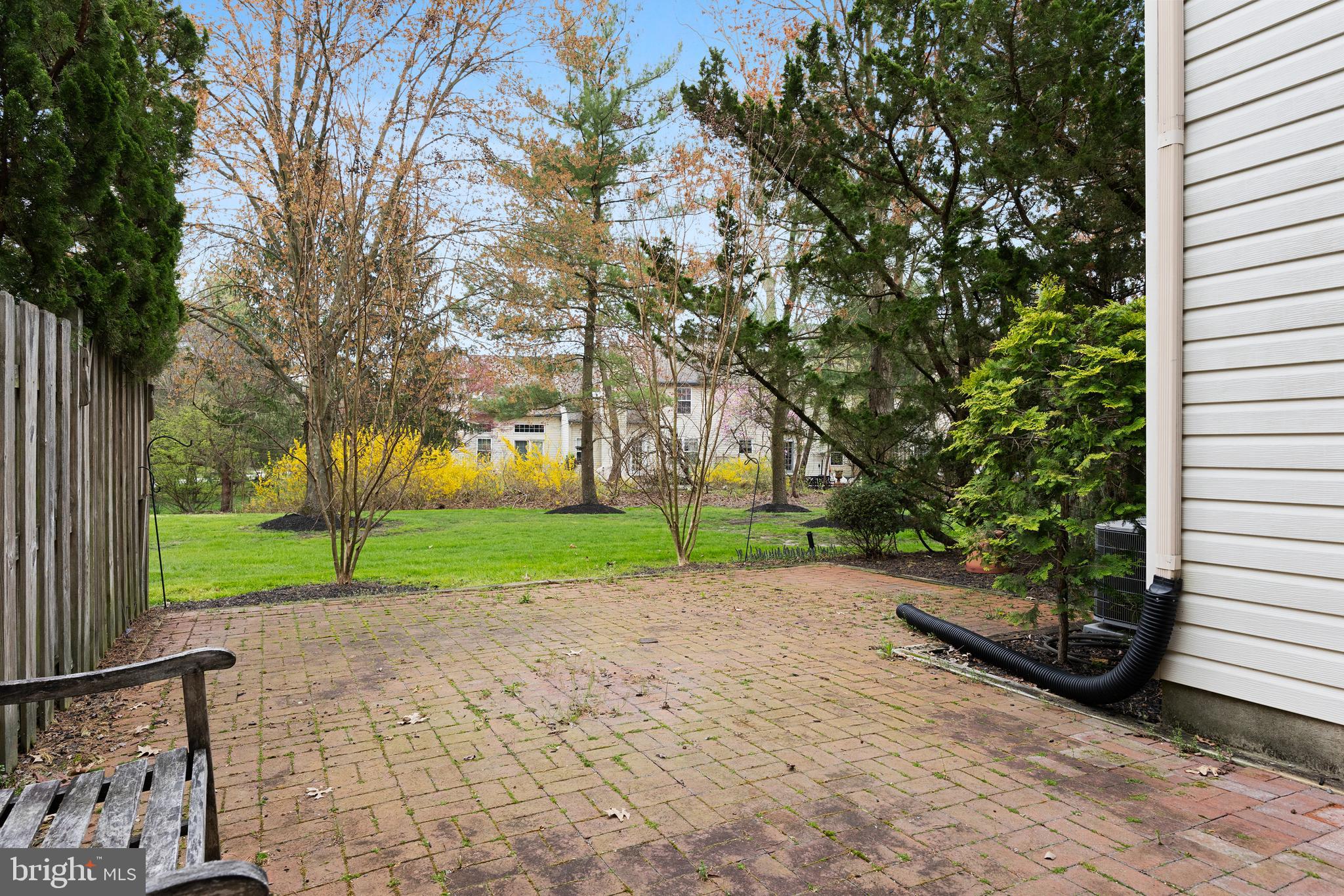 2 Dorset Dr
