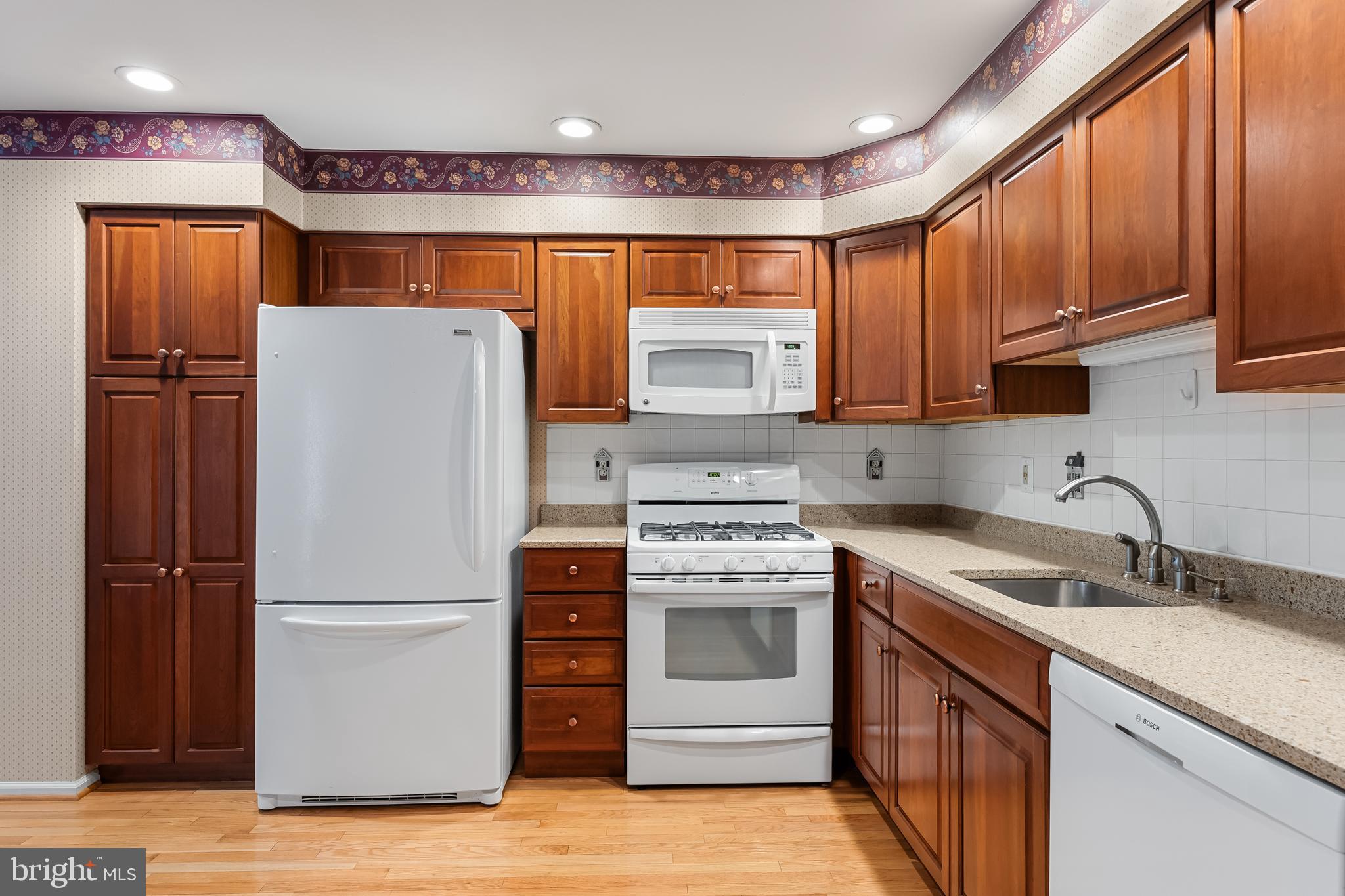 2 Dorset Dr