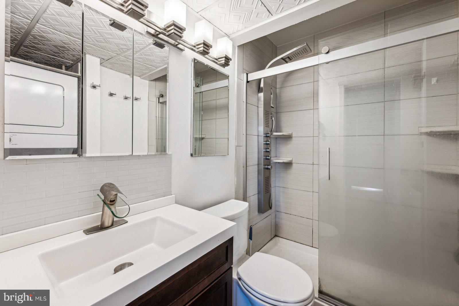 25 S CHURCH ROAD 136