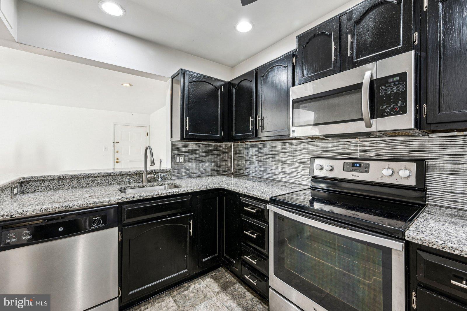 25 S CHURCH ROAD 136