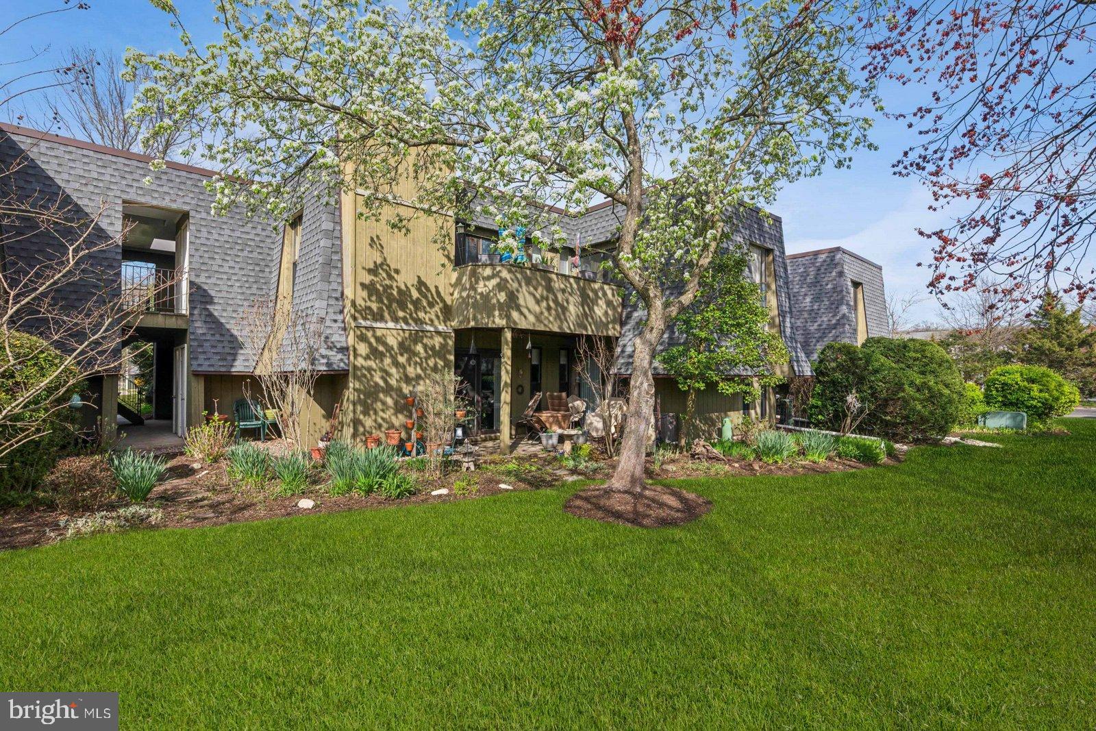 25 S CHURCH ROAD 136