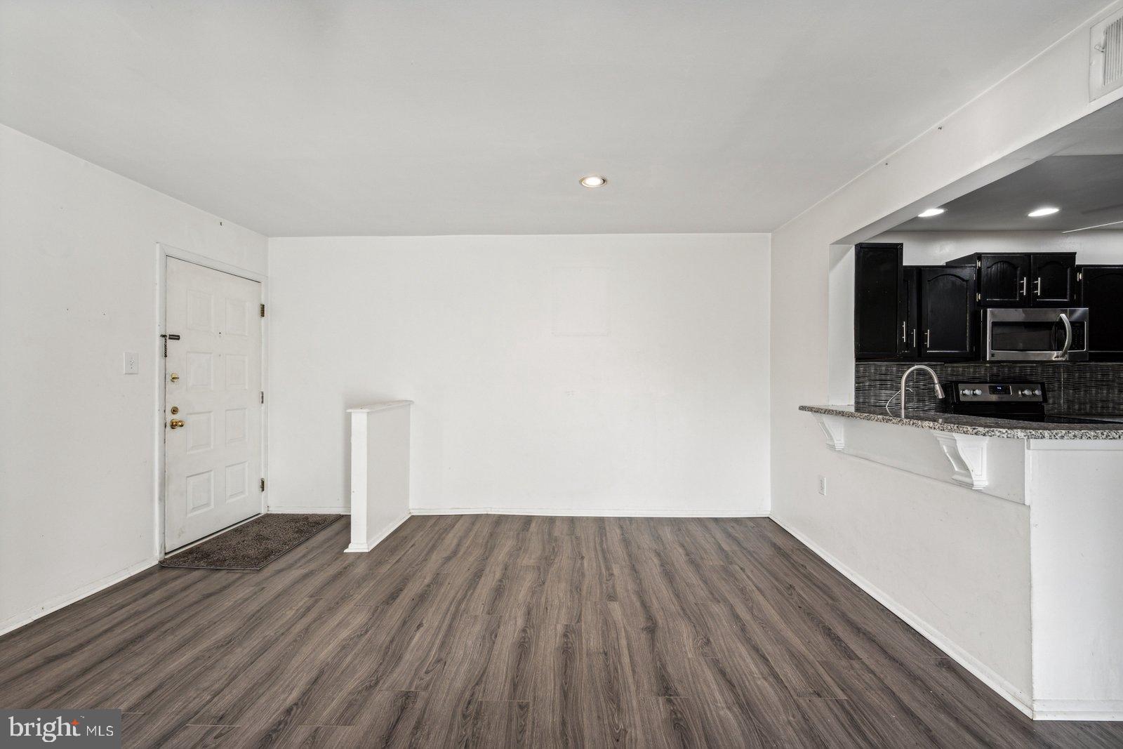 25 S CHURCH ROAD 136