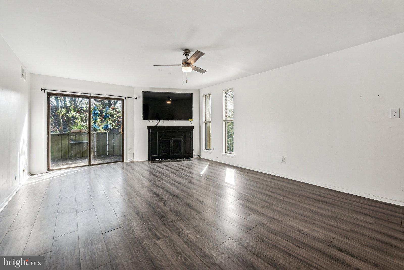 25 S CHURCH ROAD 136