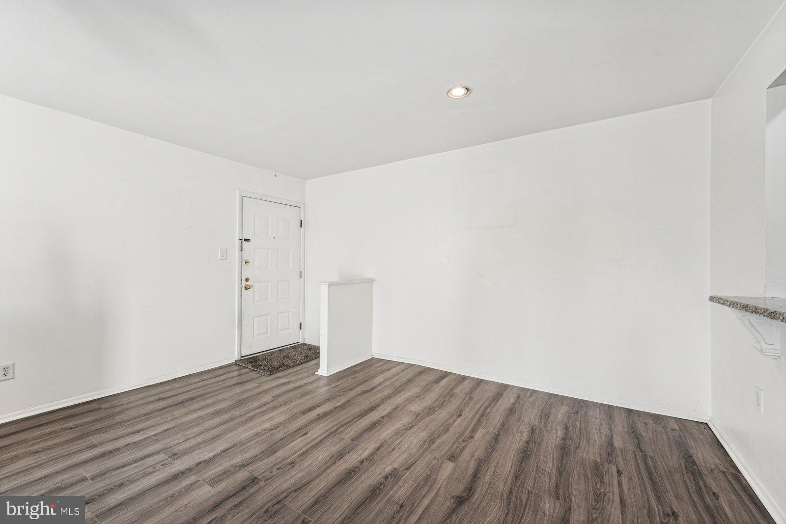 25 S CHURCH ROAD 136