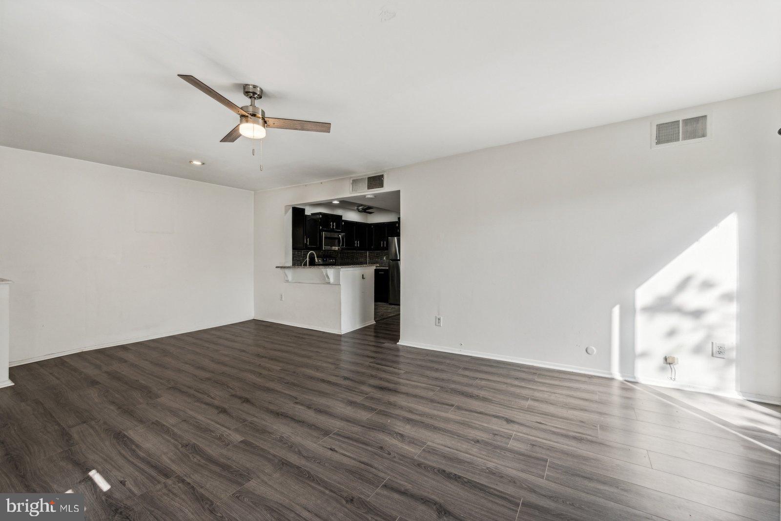 25 S CHURCH ROAD 136