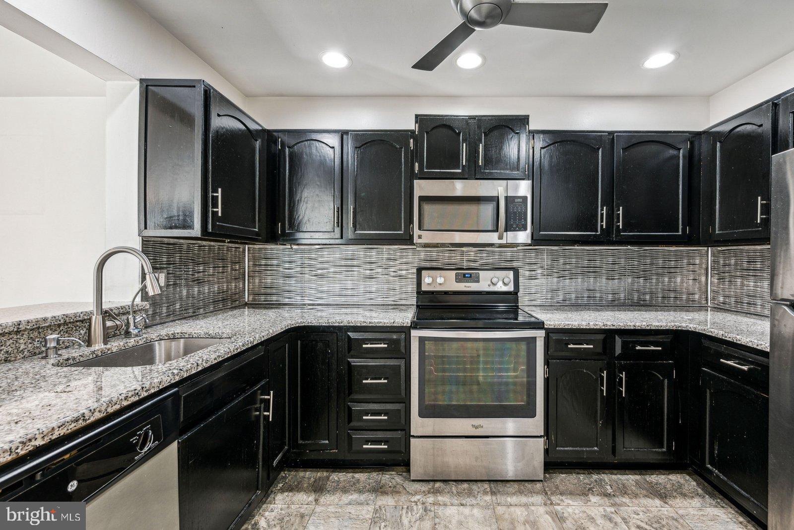 25 S CHURCH ROAD 136