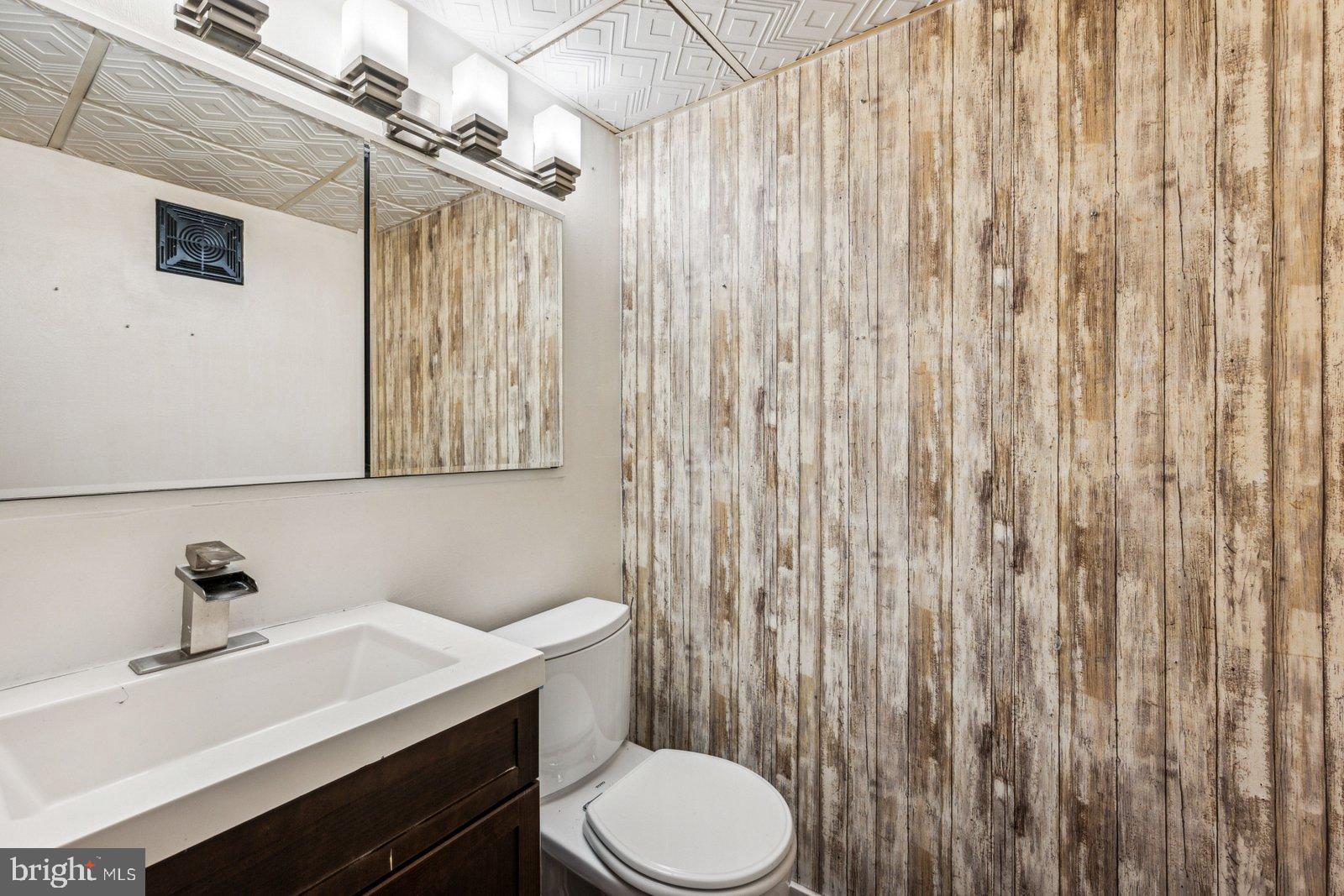 25 S CHURCH ROAD 136