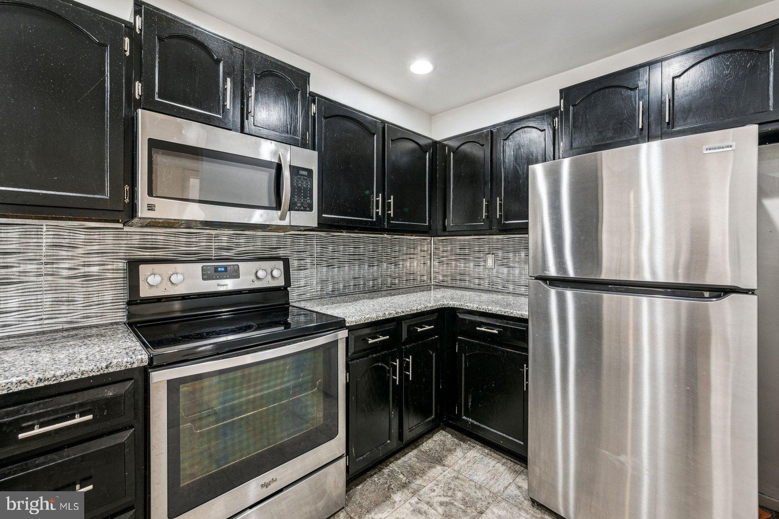 25 S CHURCH ROAD 136