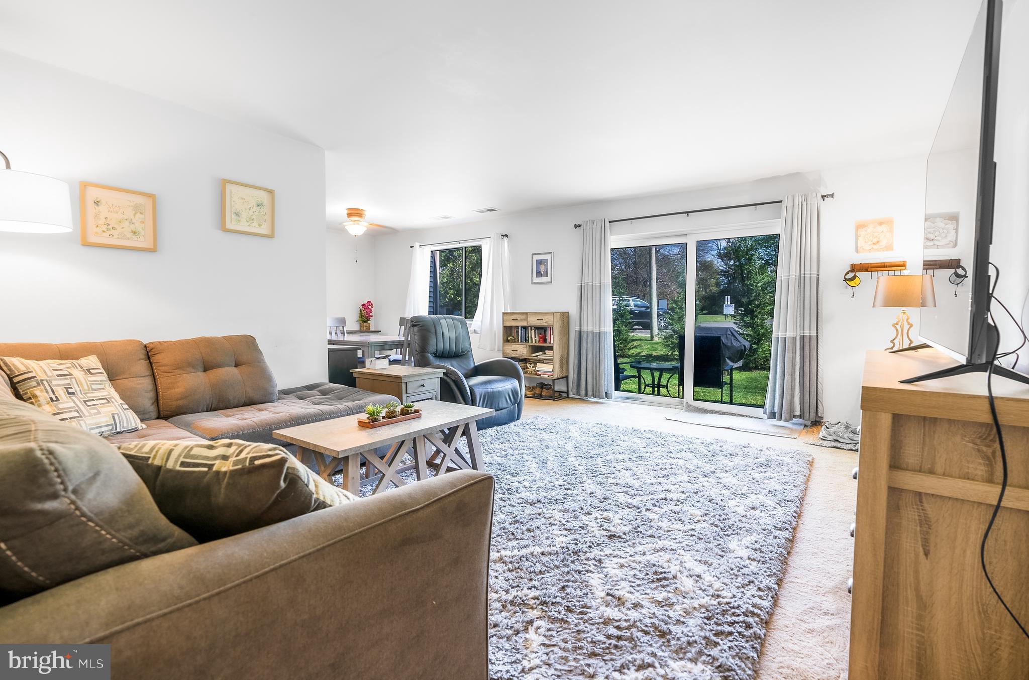 115 E Kings Highway Unit #371