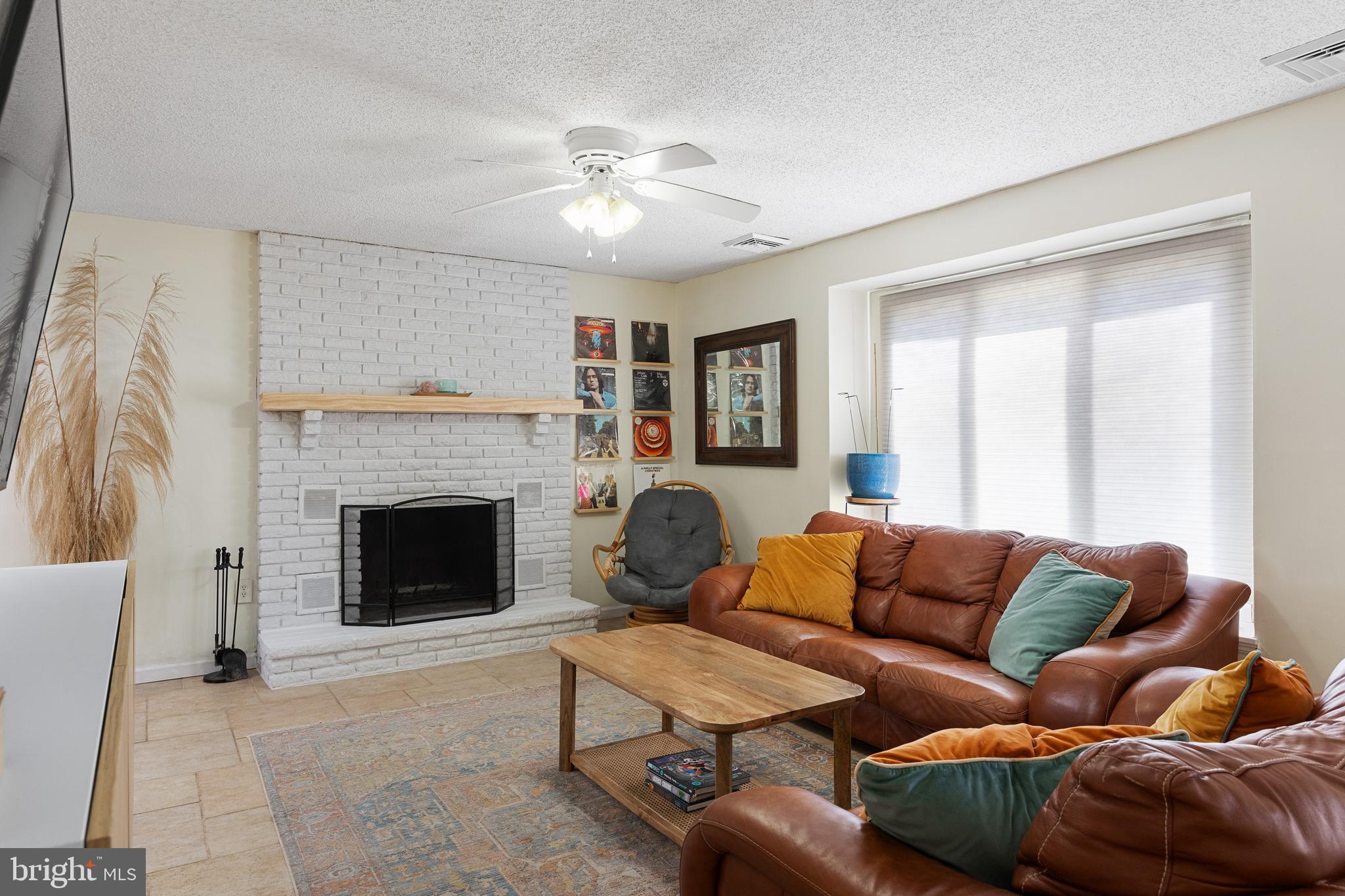 326 High St
