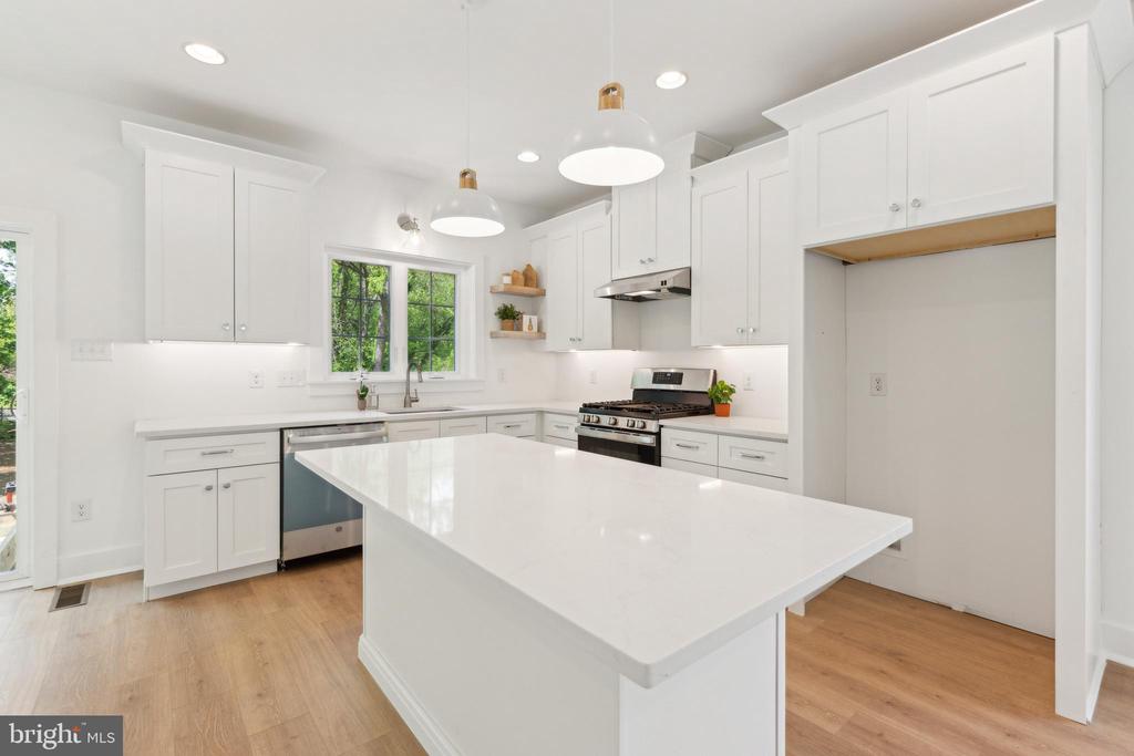 49 E 3RD STREET