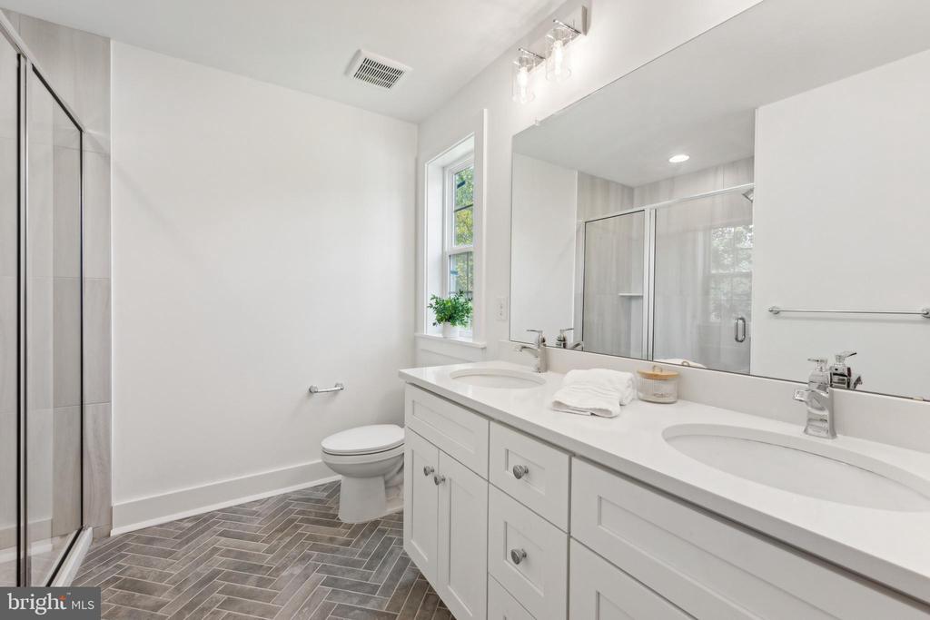 49 E 3RD STREET