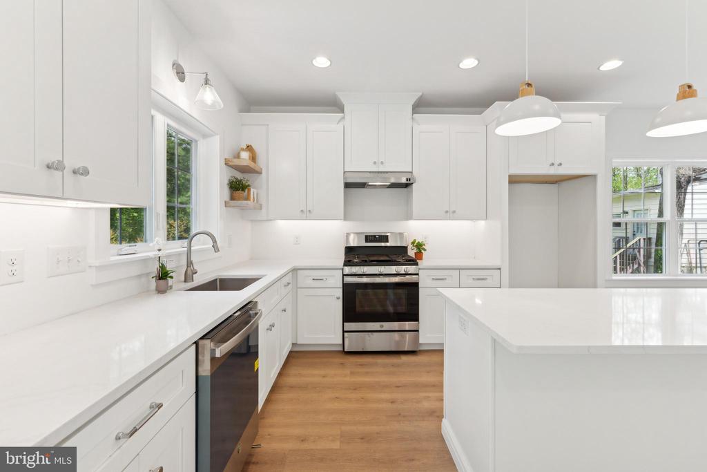49 E 3RD STREET