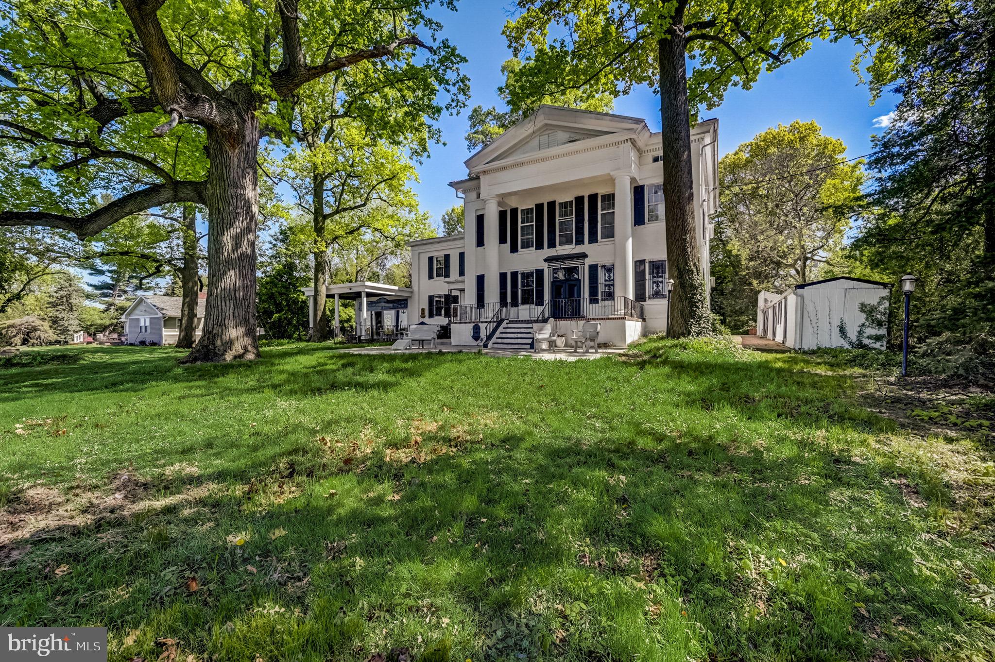 2 Walnut St