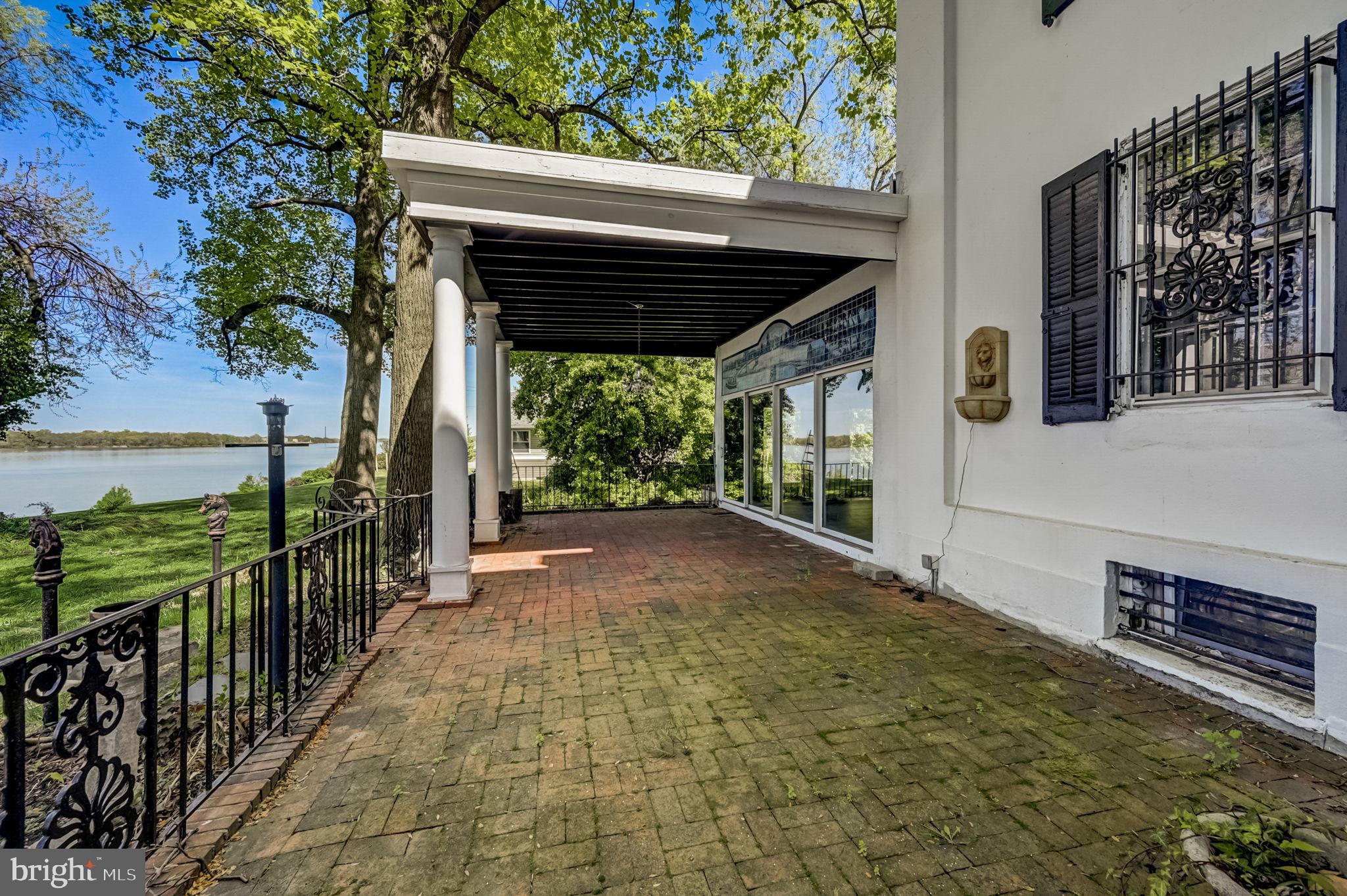 2 Walnut St