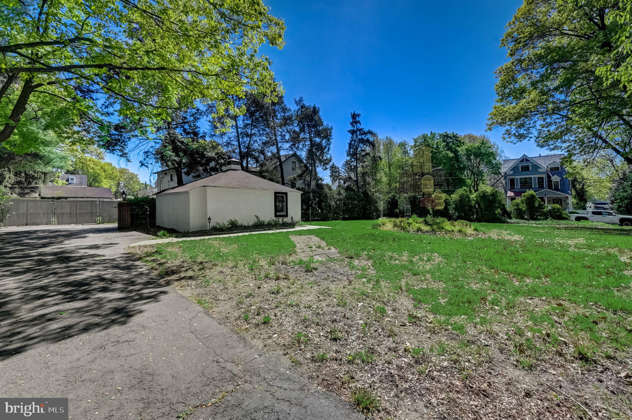 2 Walnut St
