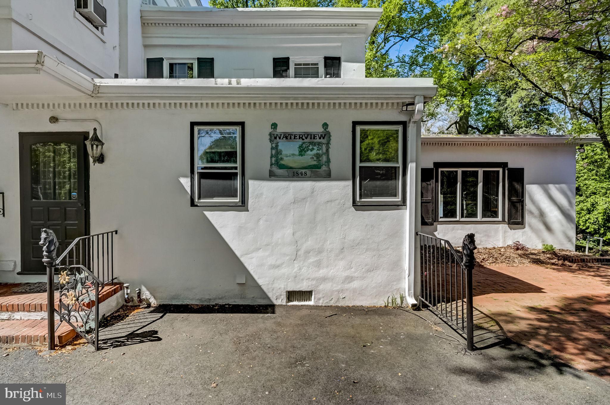 2 Walnut St