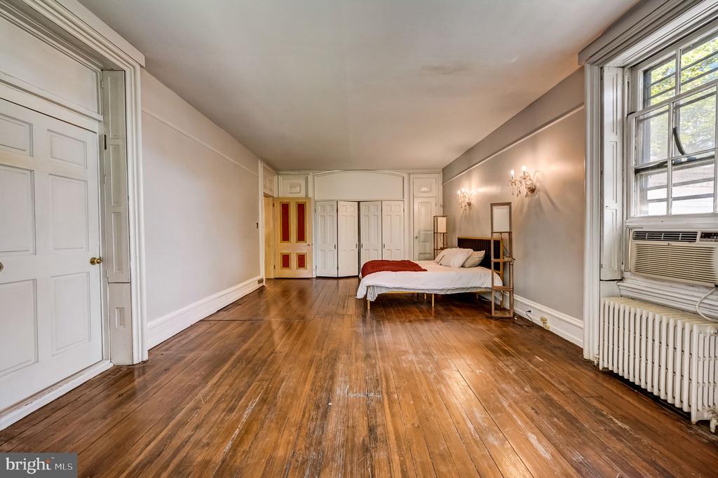 2 Walnut St