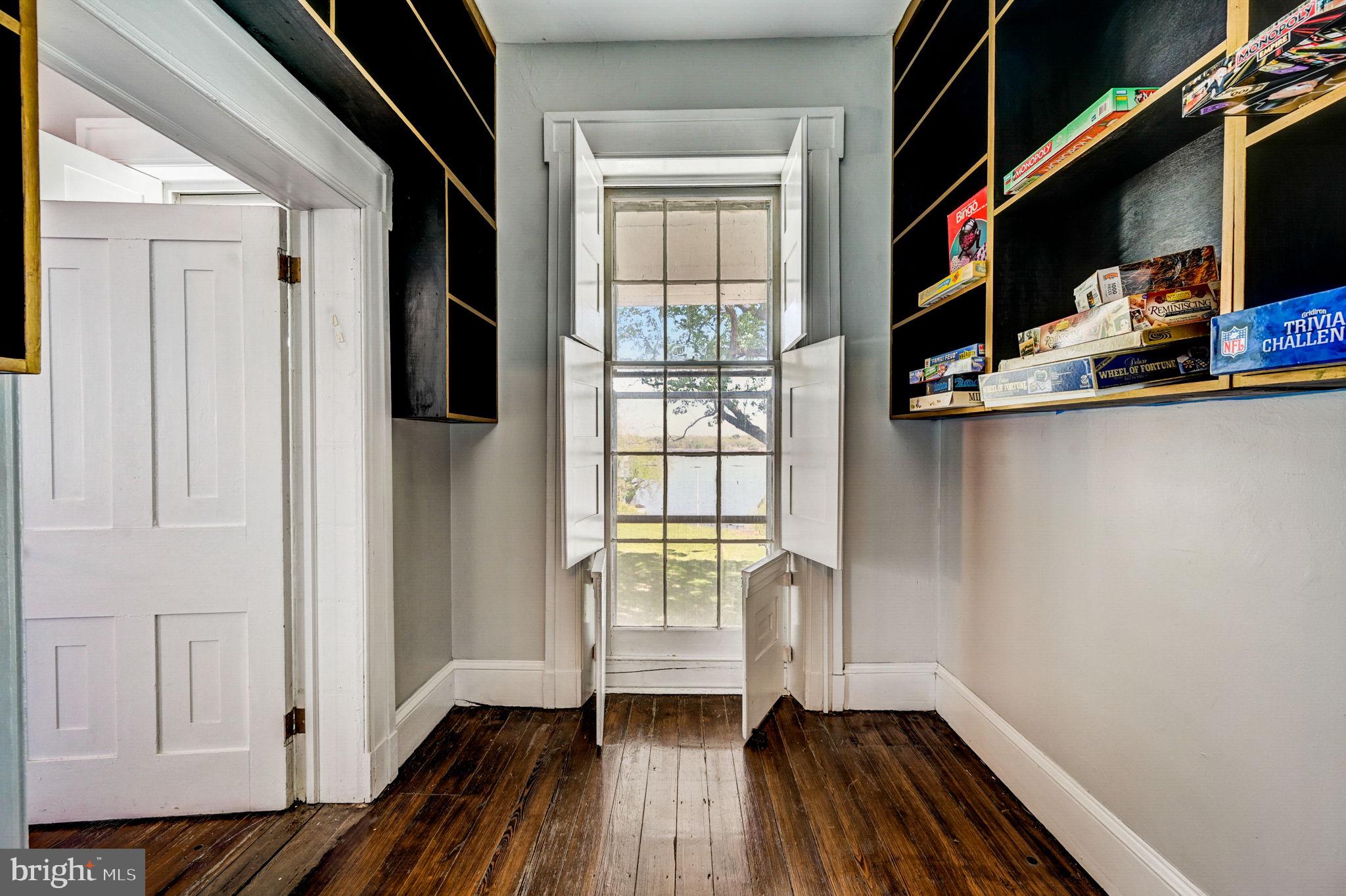 2 Walnut St