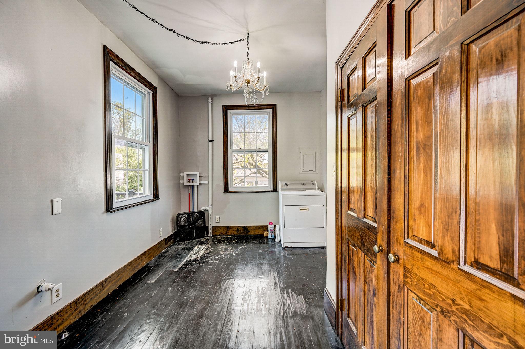 2 Walnut St