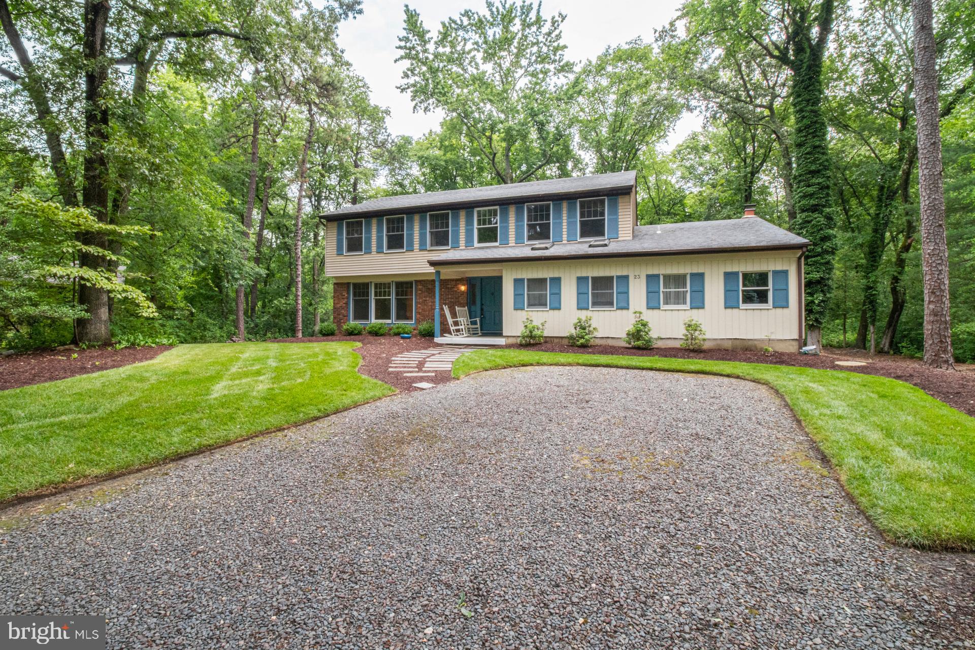 23 DERBY COURT