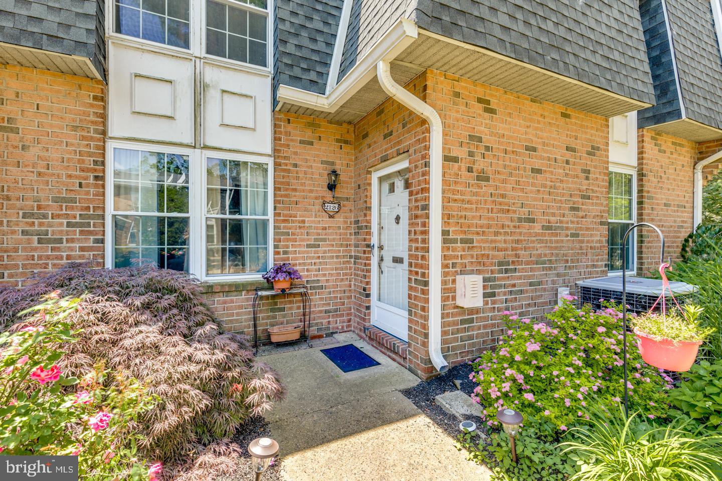 2126 HARBOUR DRIVE 2126