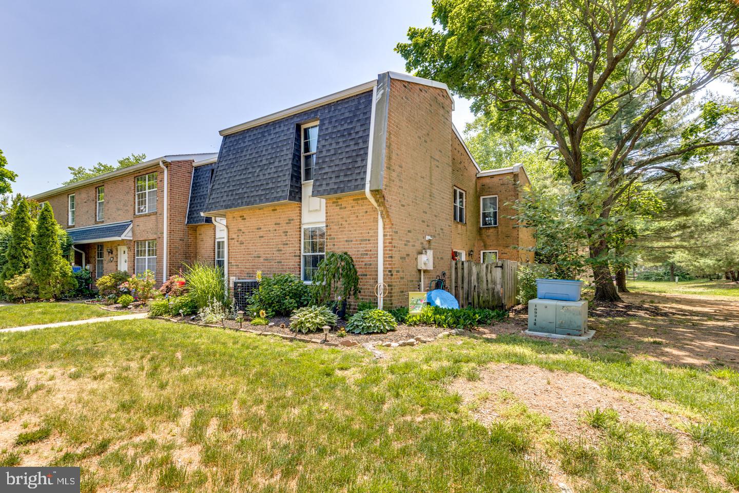 2126 HARBOUR DRIVE 2126