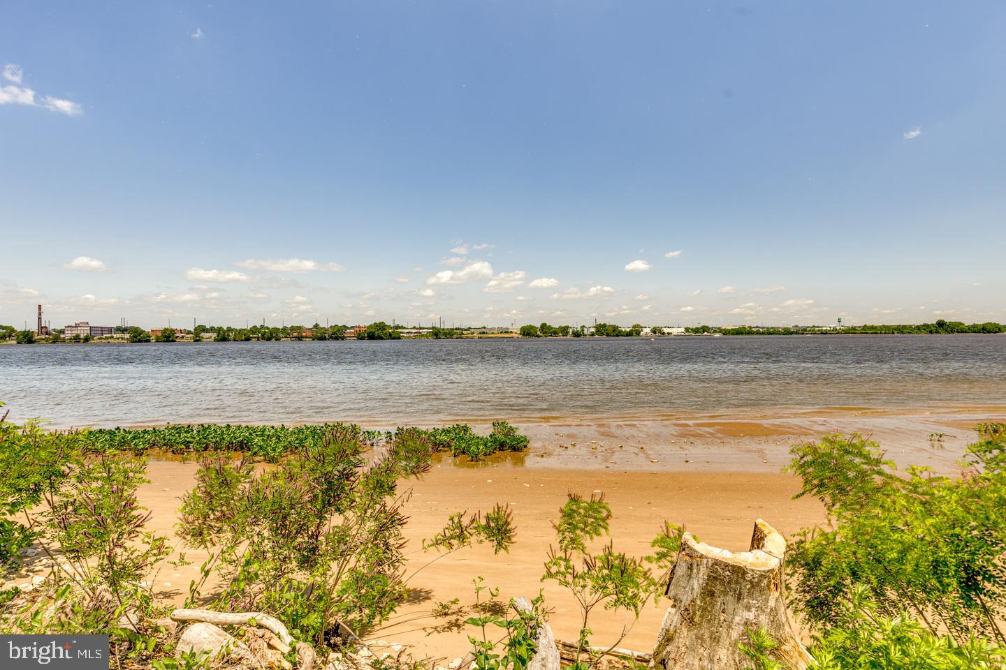 2126 HARBOUR DRIVE 2126