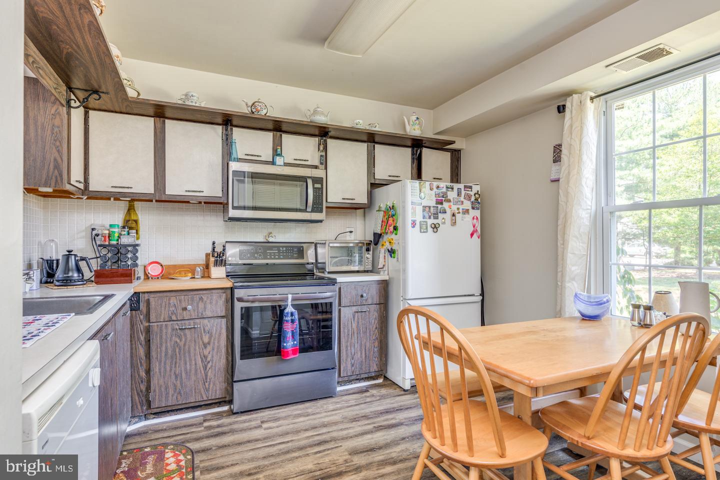 2126 HARBOUR DRIVE 2126