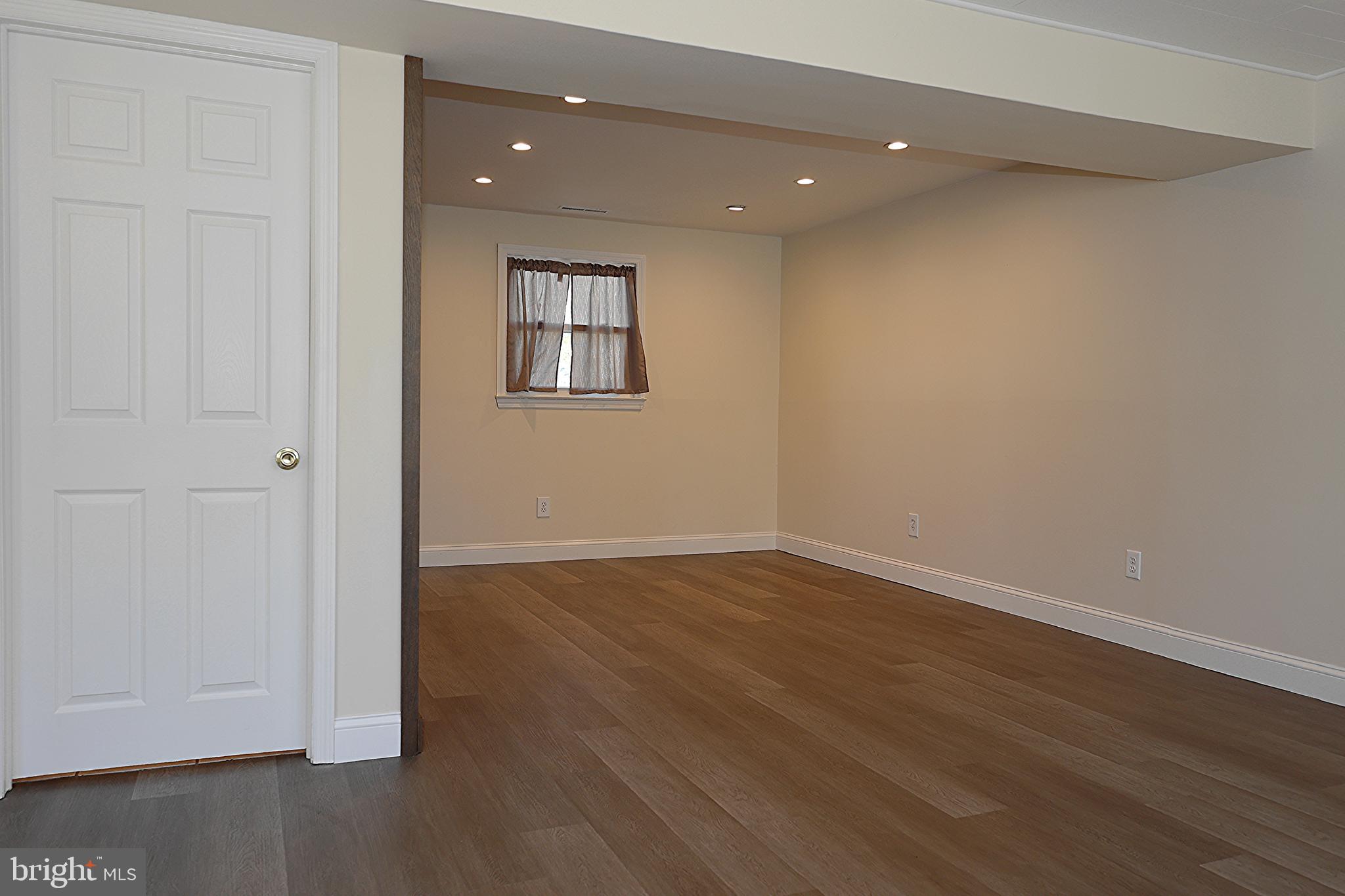 7 Abington Ave