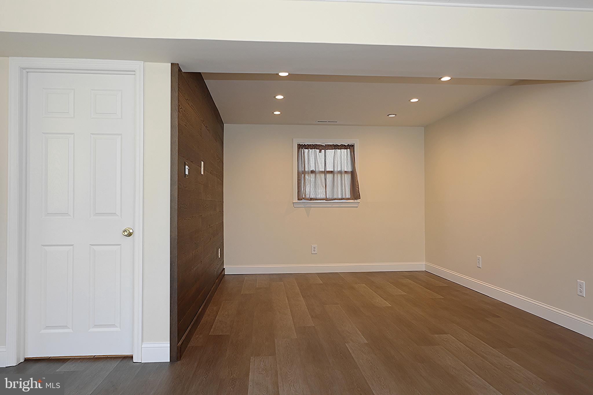 7 Abington Ave
