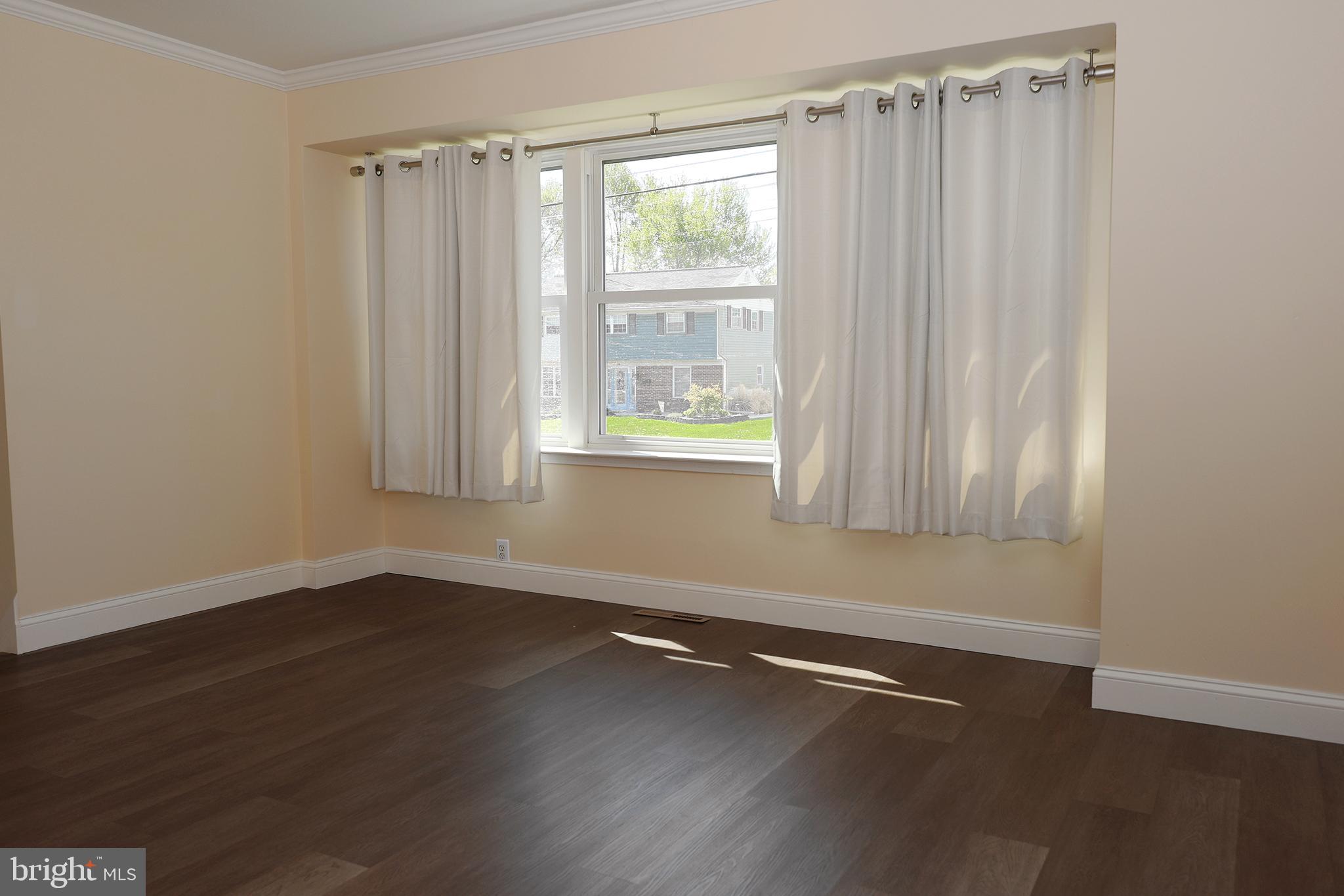 7 Abington Ave