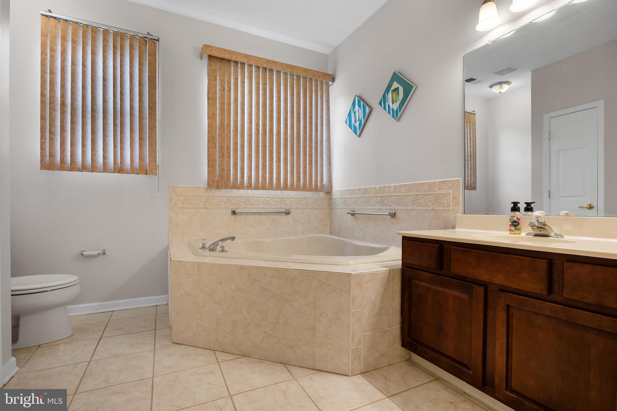 47 Vandevere Ln