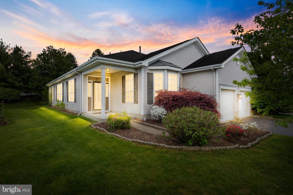 47 Vandevere Ln