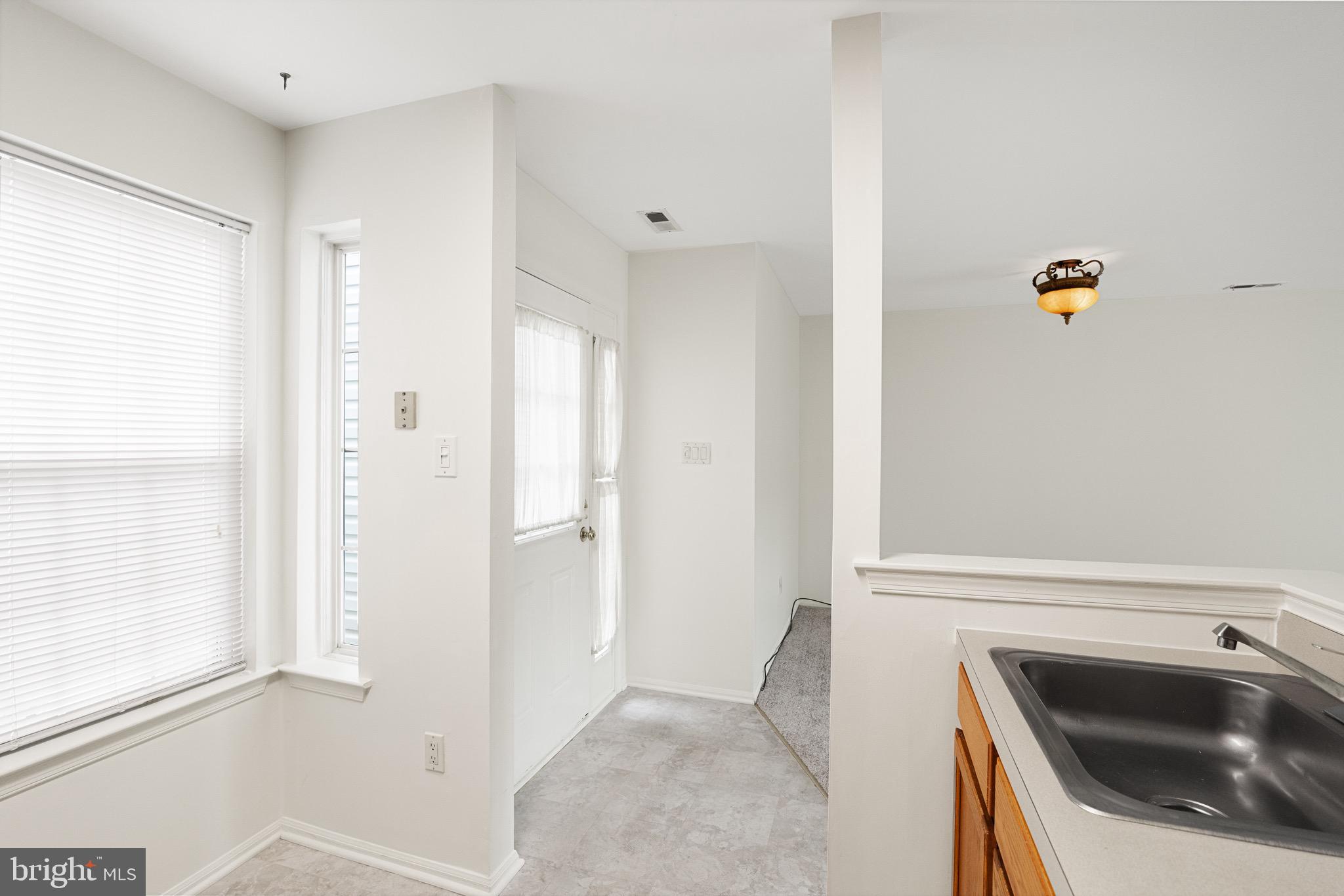 905 Rabbit Run Rd