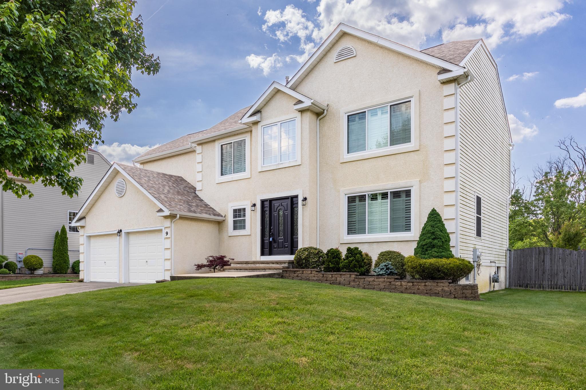 9 Kathryn Ct