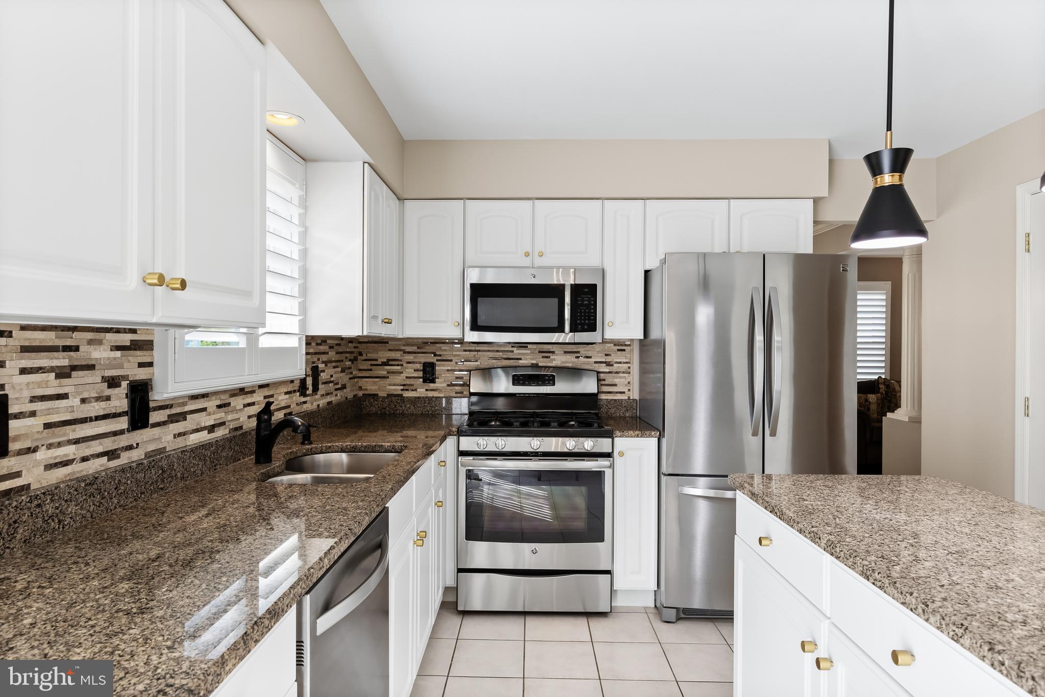 9 Kathryn Ct