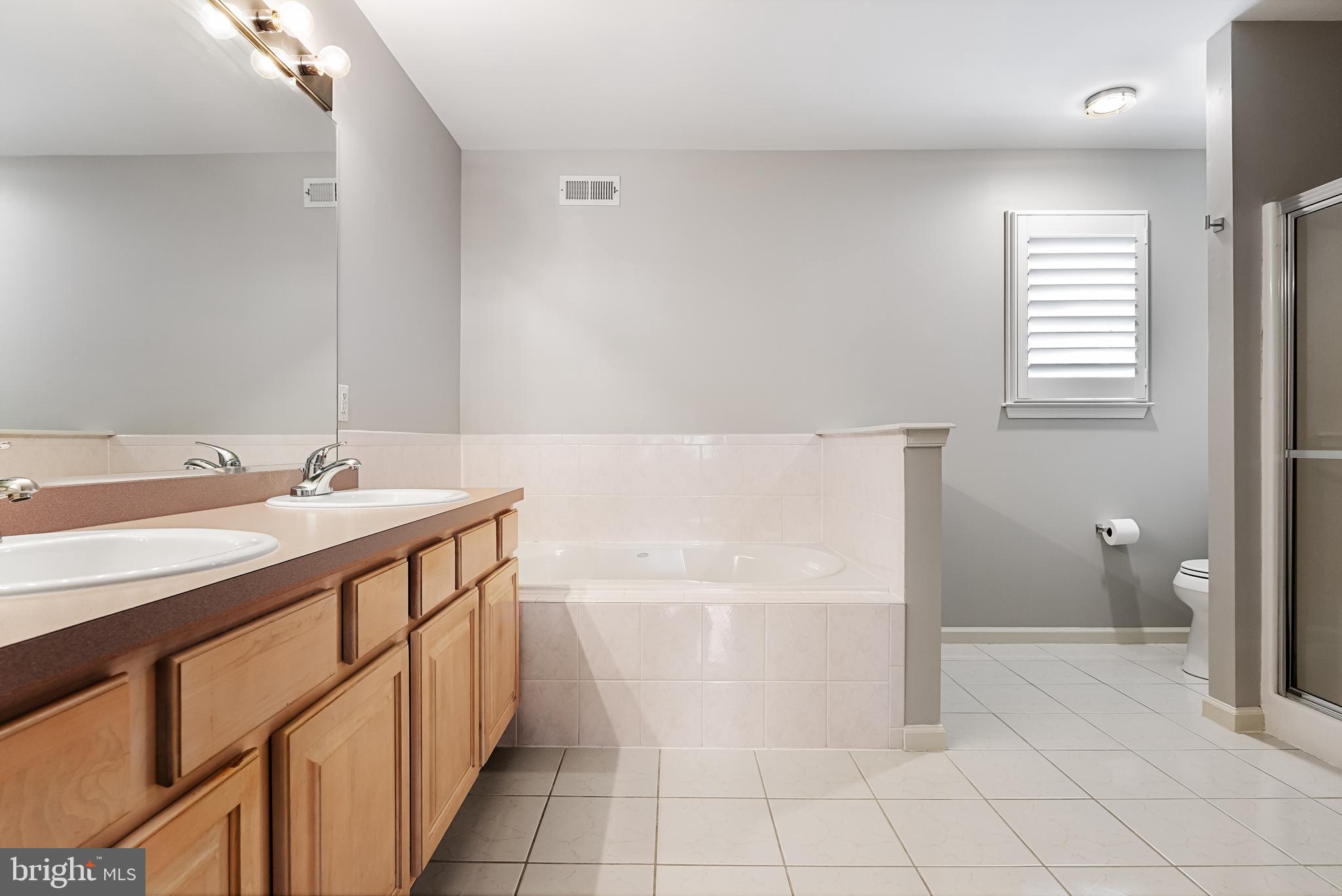 9 Kathryn Ct