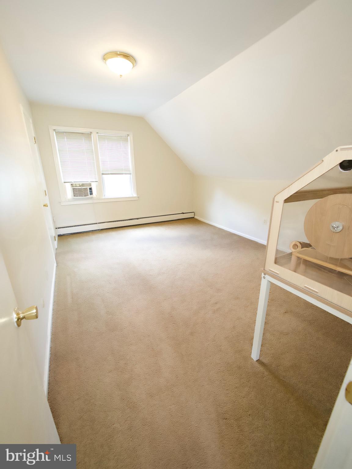 35 W WOODCREST AVENUE