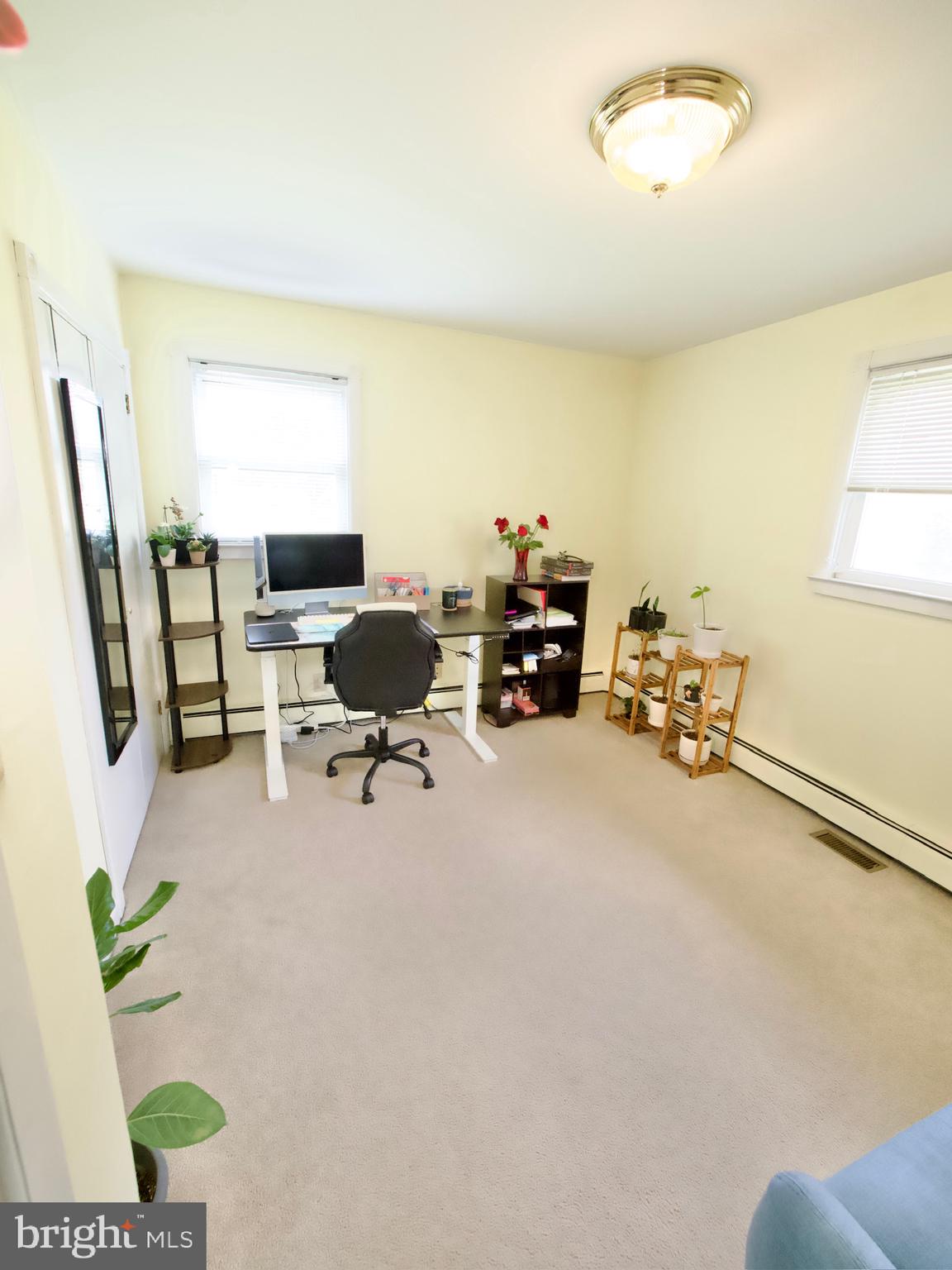 35 W WOODCREST AVENUE