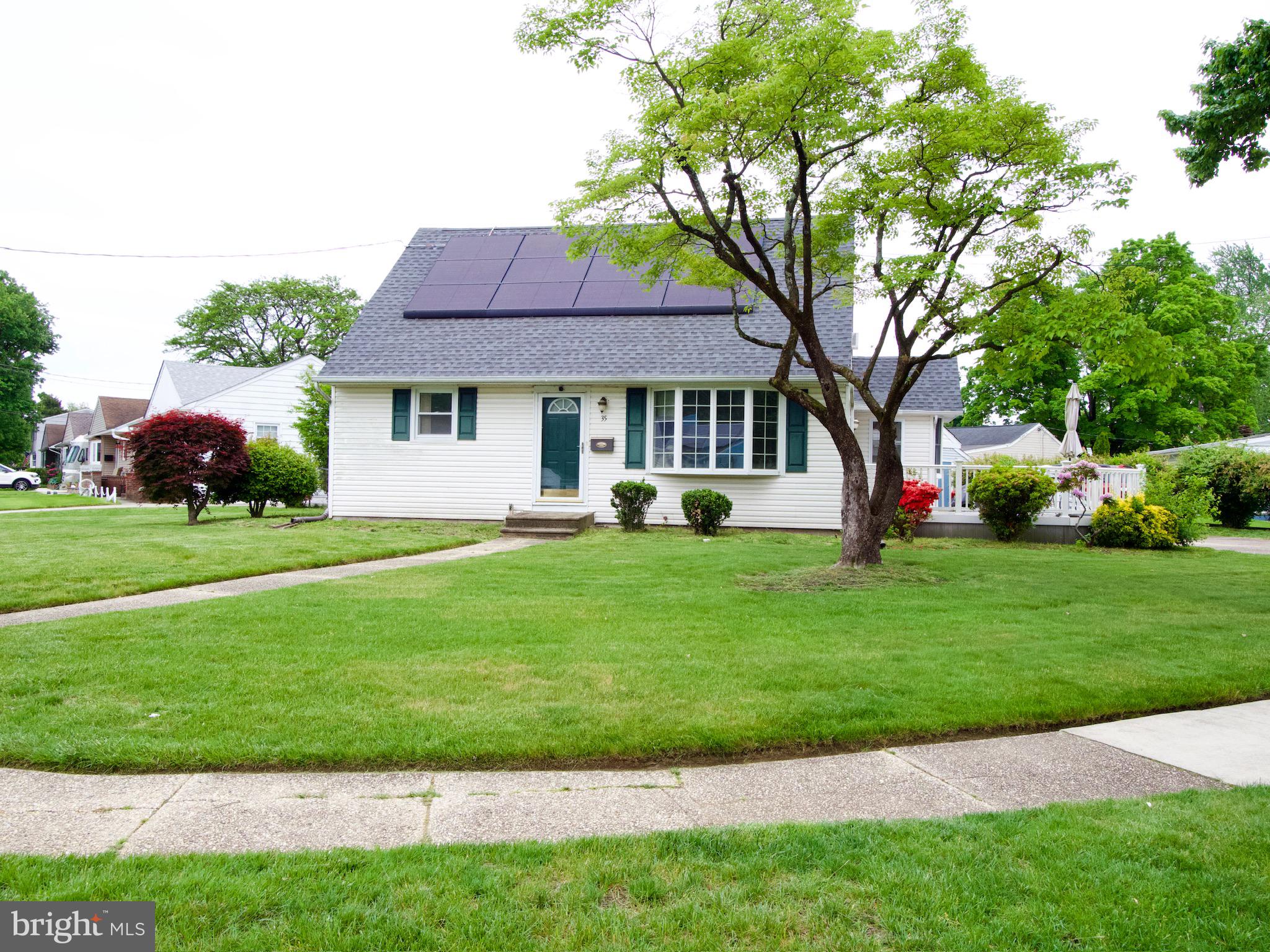 35 W WOODCREST AVENUE