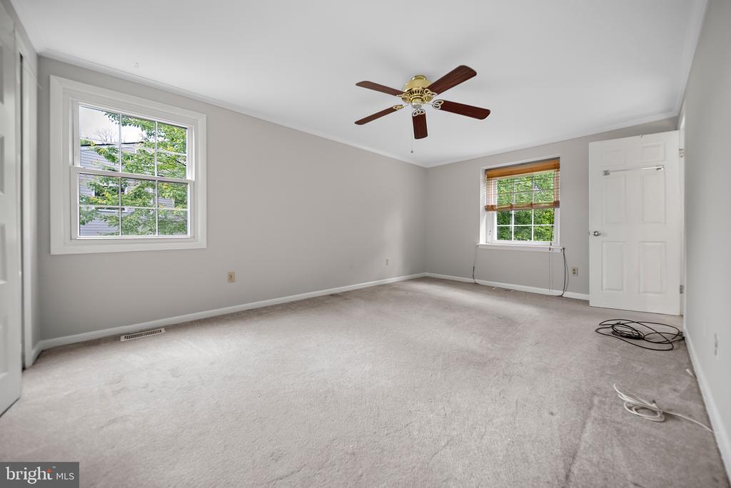 13 Overington Ave