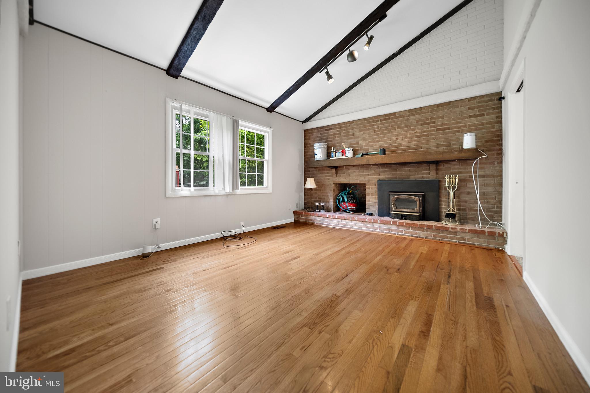 13 Overington Ave